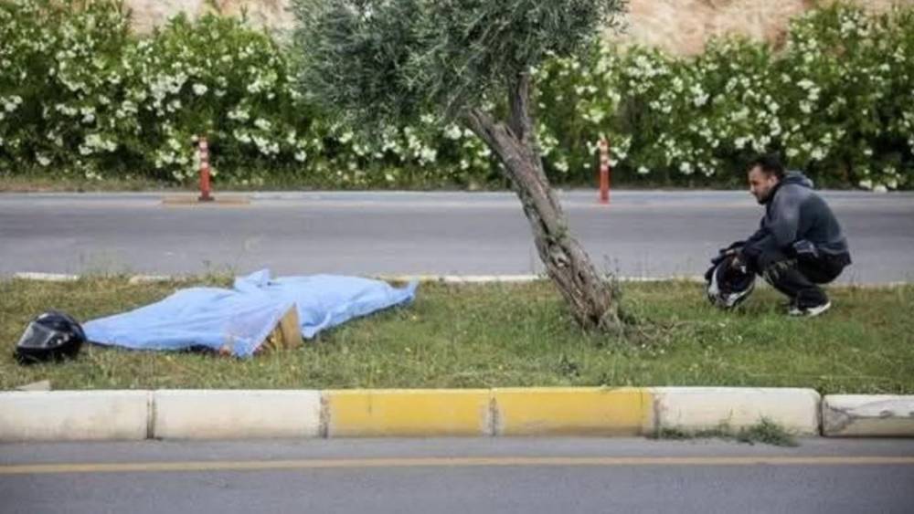 En acı vedalardan biri: Arkadaşının başından ayrılamadı